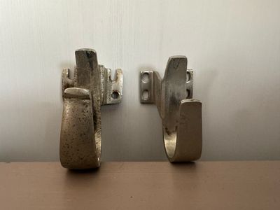 Metalen haken