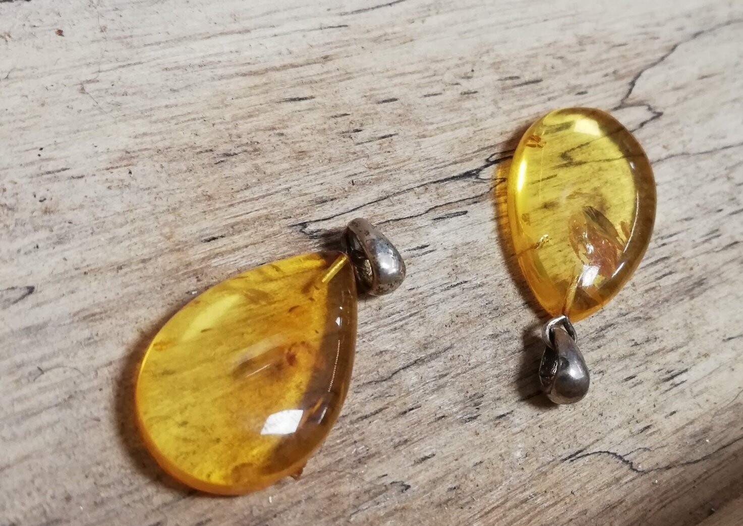 Pendentif ambre