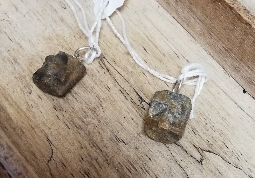 Pendentif Staurodite