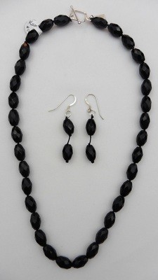 Black Onyx Faceted Handknotted Necklace Set
