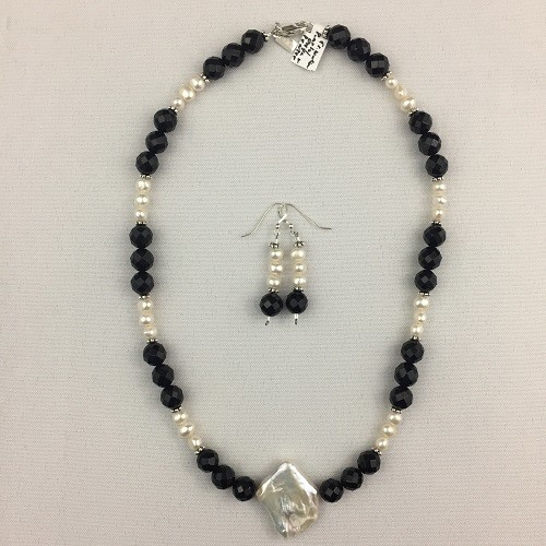 Onyx & Freshwater Pearl Necklace Set