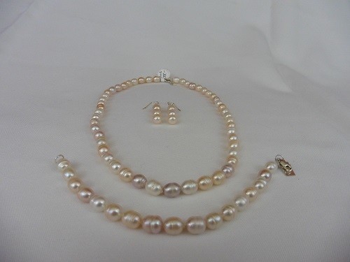 Freshwater Pearl Necklace Set