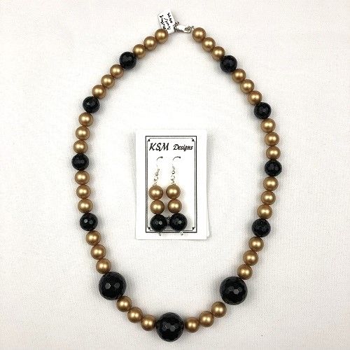 MOTHER OF PEARL &amp; ONYX NECKLACE &amp; EARRING SET