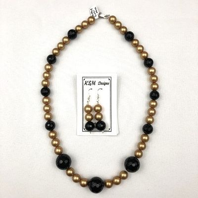 MOTHER OF PEARL &amp; ONYX NECKLACE &amp; EARRING SET