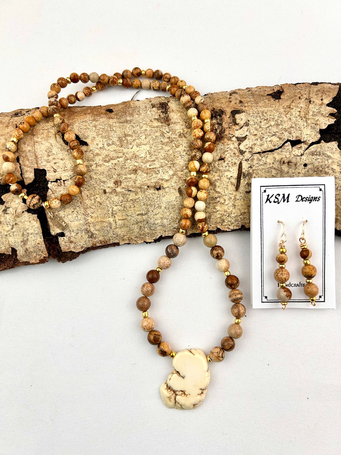 HOWOLITE &amp; WOOD NECKLACE  SET