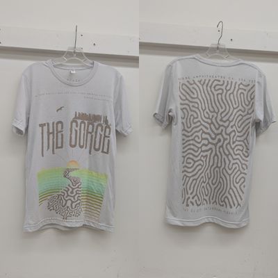 The Gorge UNISEX SOFT CONFORT TEE CLOUD DUNE