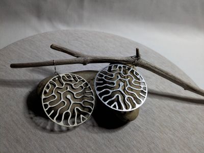 Ultra light earrings (WHT+SLVR)