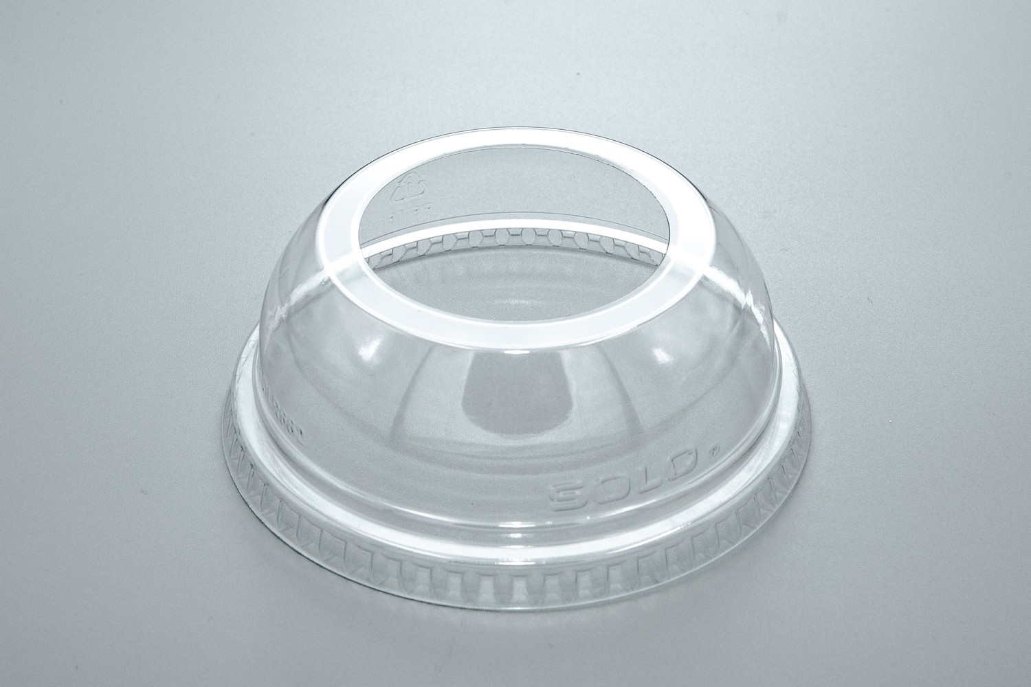 Dart Clear Dome Lid / Tapas w/Wide Hole #DLW662