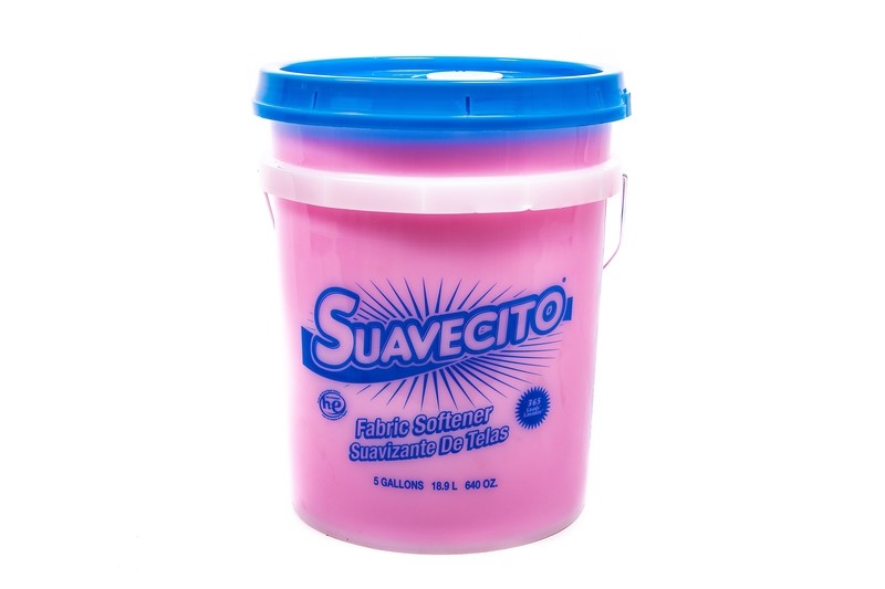 Suavecito Fabric Softner &quot; Fresh Scent&quot; / Suavizante de Telas &quot;Fragancia fresca&quot; 5 Gal. (Zacagrasa)