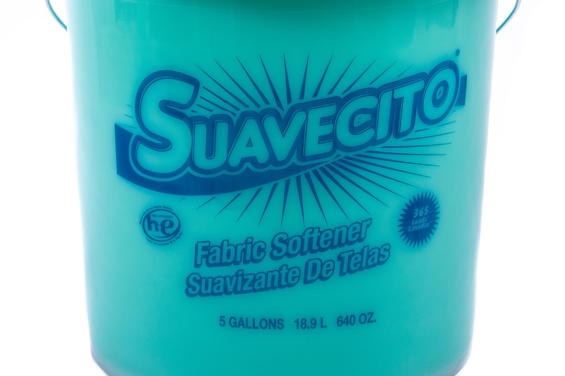 Suavecito Fabric Softner "Gain Scent" / Suavizante de Telas "Fragancia Gain" 5 Gal (Zacagrasa)