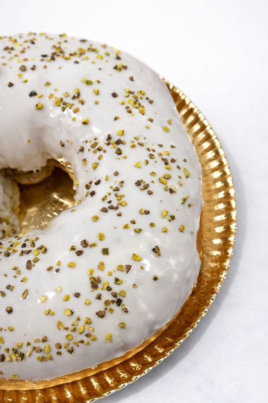 Roscón de pistacho y chocolate blanco