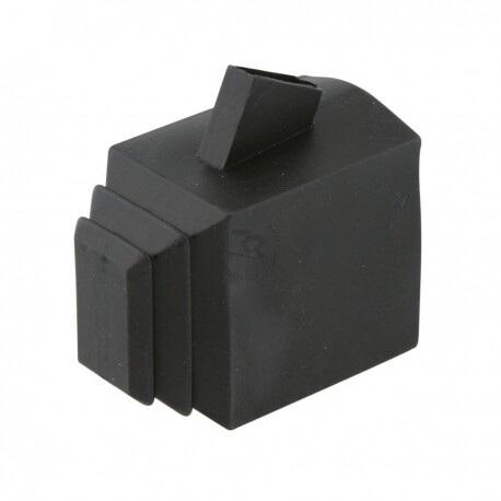 Brake pump dust cover