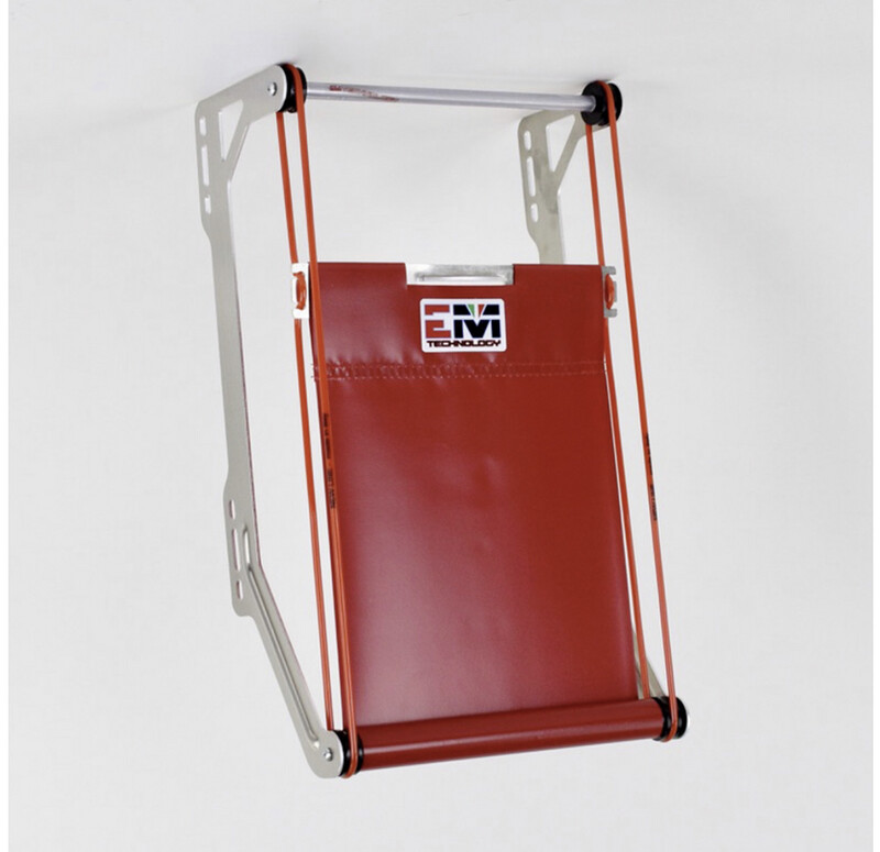 EM-08 curtain