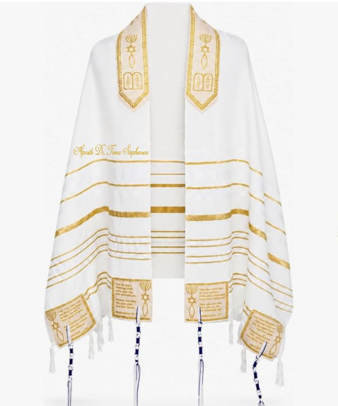 Personalized Prayer Shawl with Name & Scripture | Christian Messianic Tallit | Faith-Inspired Comfort Gift for Men & Women