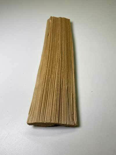 Decorative shingles in split larch
