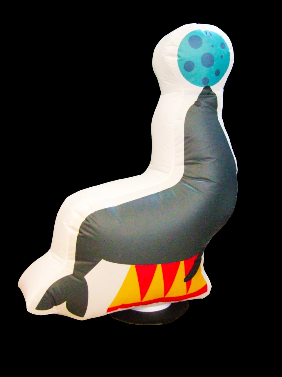Floor Standing Inflatable Seal 5ft/152cm x 6.7ft/204cm