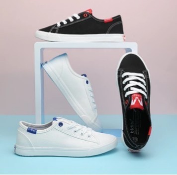 Sneakers shoe