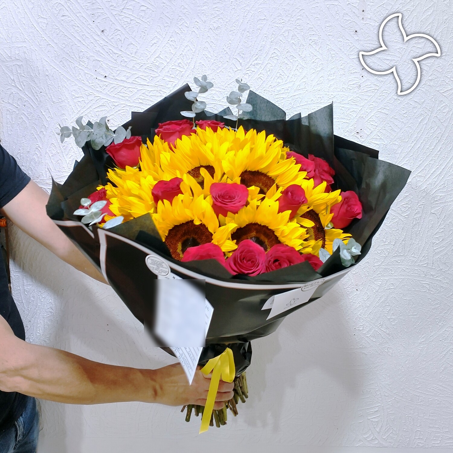 Ramo 10 girasoles y 24 rosas