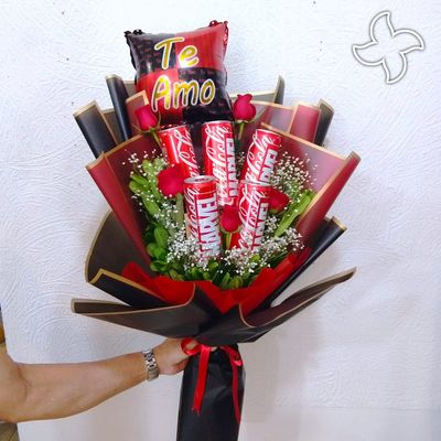 Ramo rosas y bebidas 1