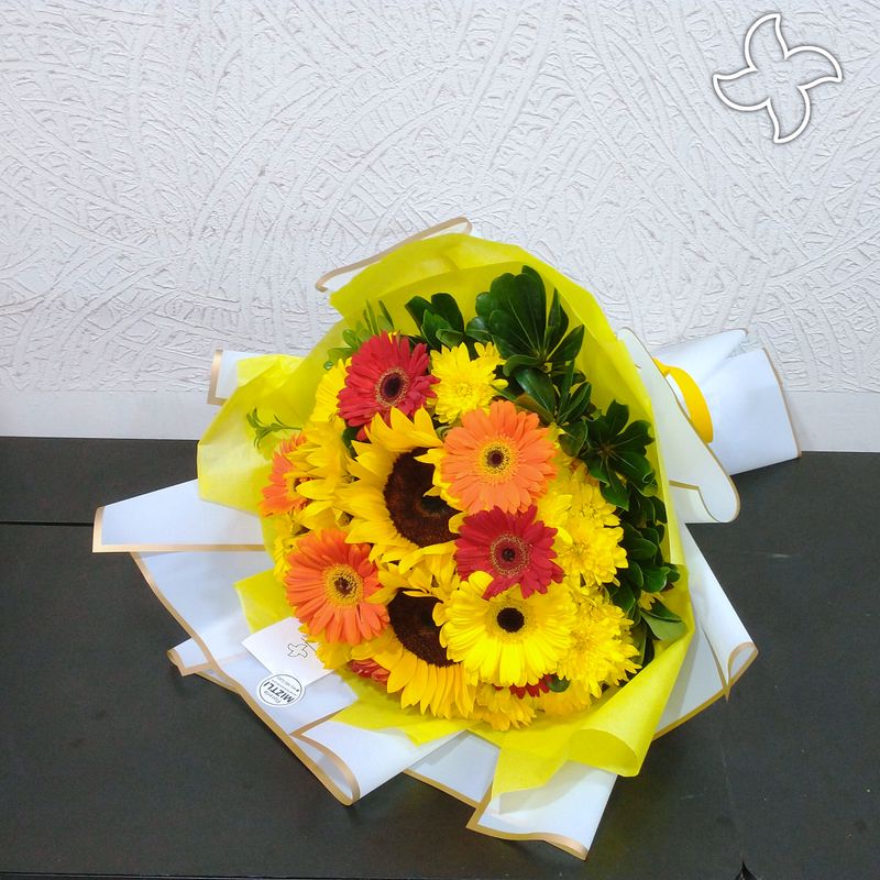 Ramo 4 girasoles y 12 gerberas plus