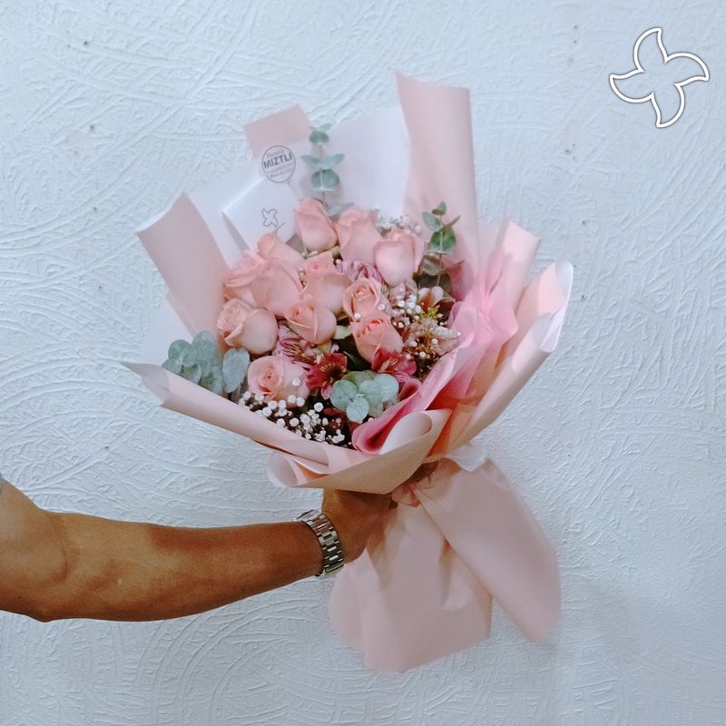 Ramo 12 rosas plus