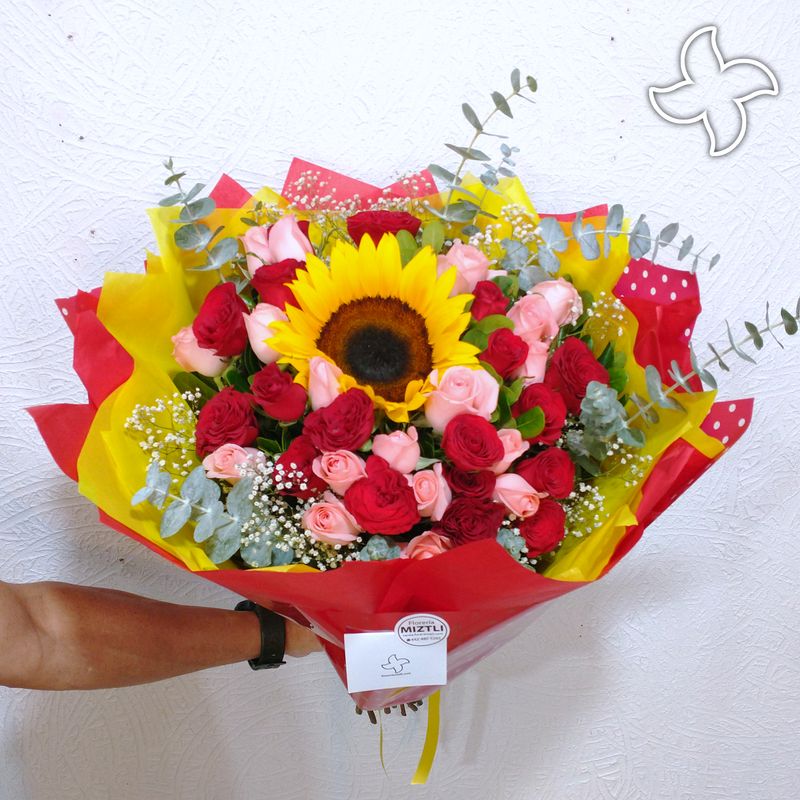 Ramo 1 girasol y 36 rosas