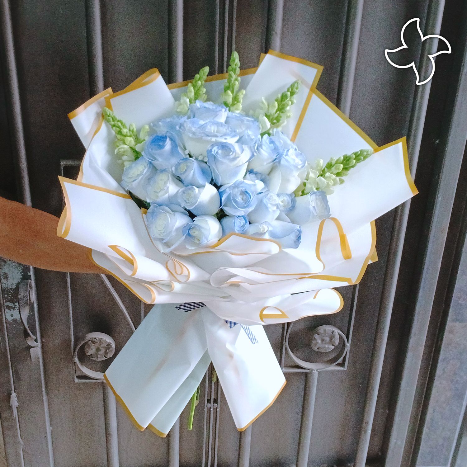 Ramo 24 rosas blue