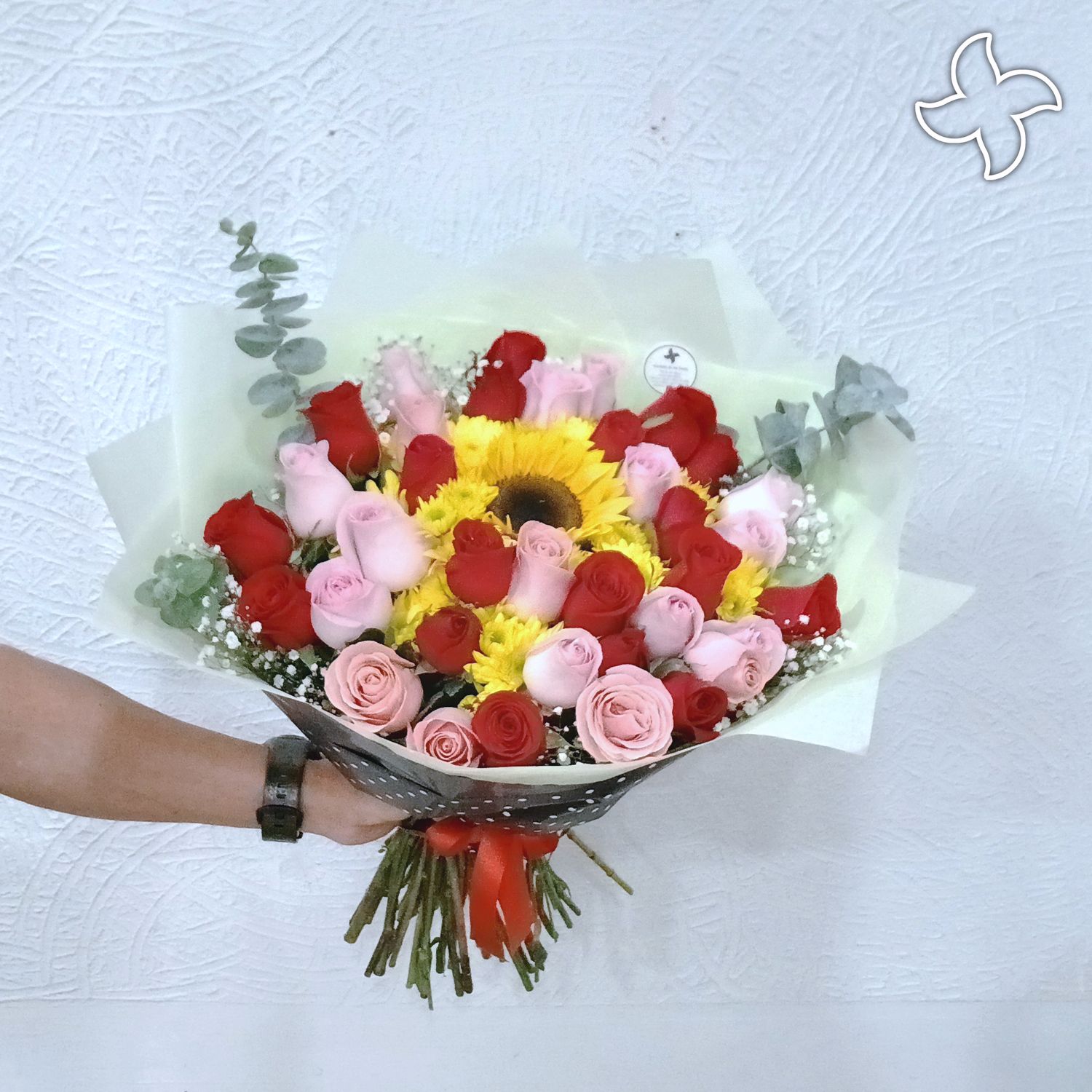 Ramo 1 girasol y 36 rosas