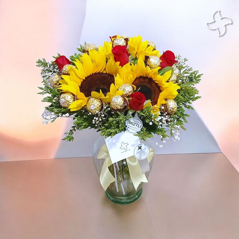 Florero Flores y chocolates 2