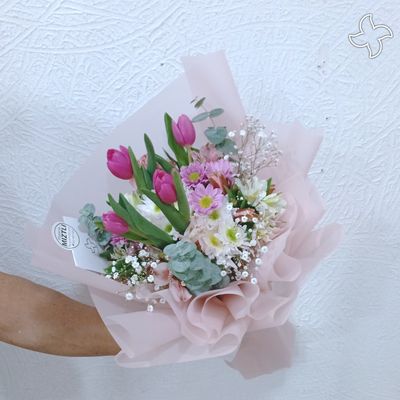 Ramo 4 tulipanes
