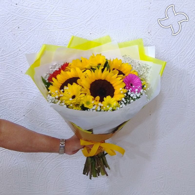Ramo 4 girasoles y 5 gerberas