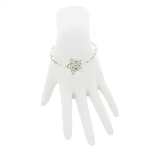 Rhinestone Star Accent Bracelet ~ W042039