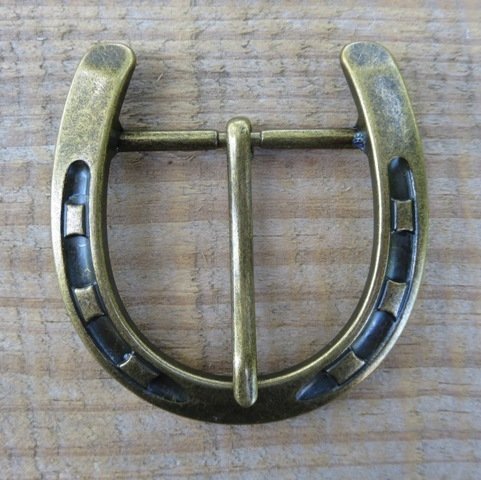 horseshoe belt buckle