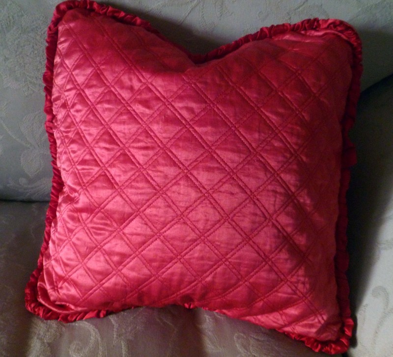 Vintage 1950&#39;s Courtaulds &#39;Tricel&#39; quilted cushion with inner