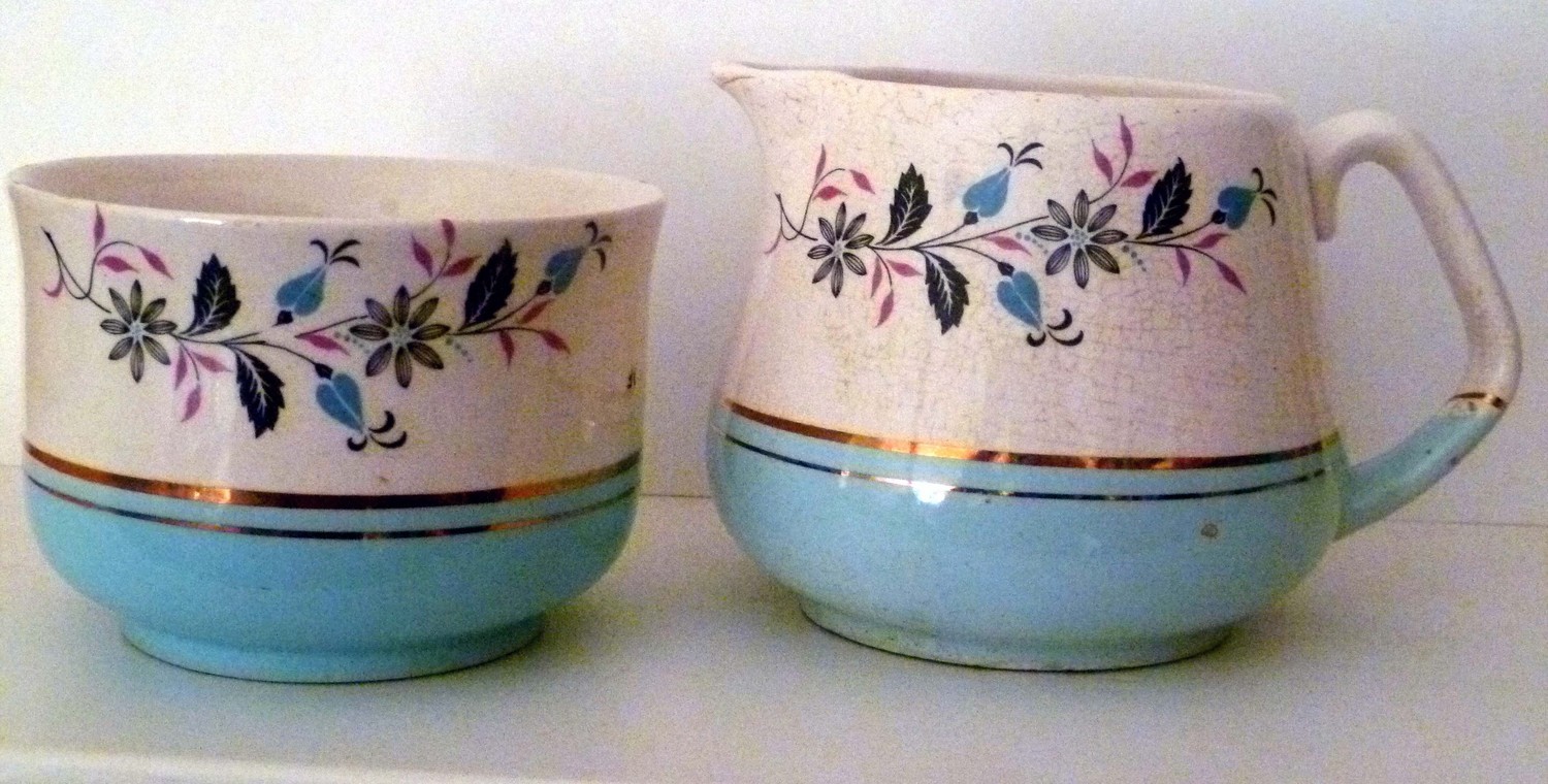1950&#39;s vintage creamer and sugar bowl set