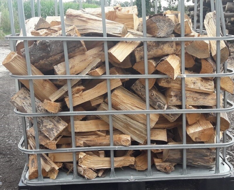 1 SRM Fichte Brennholz waldfrisch zum selber trocknen, Das preiswerte, inkl. 7% MwSt.