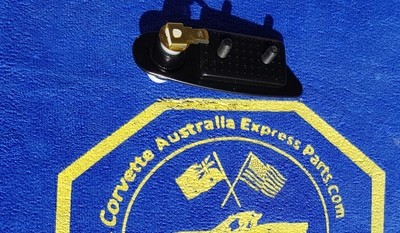 PLATE-T-TOP REAR MOUNT-WITH SWITCH-LEFT-BLACK-79-82 (#E4213L) 4B4