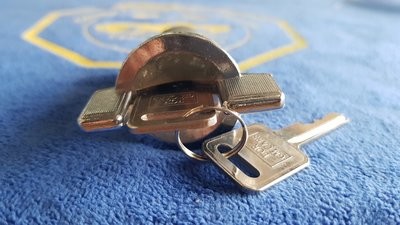 SWITCH-IGNITION-WITH KEYS-69-77 (#E7816) 5B3 SWITCH-IGNITION-WITH KEYS-69-77 (#E7816) 5B3