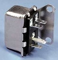 RELAY-BLOWER MOTOR WITH AIR CONDITIONING-77-79-AND WINDSHIELD WIPER RELAY-68-72 (#E12162)  4D3