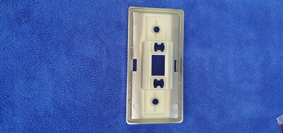 BEZEL-DOME LIGHT-COURTESY LIGHT-74-82 (#E4557)