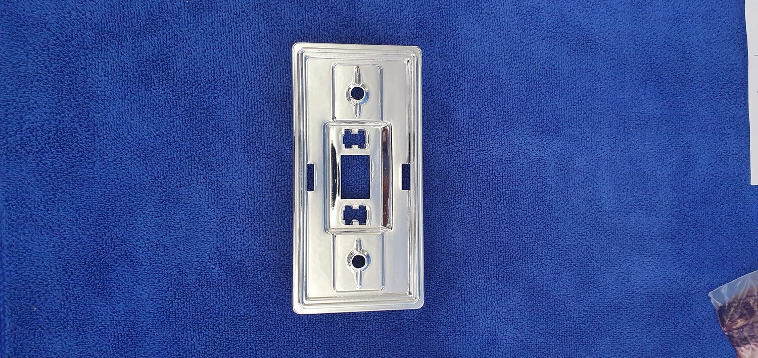 BEZEL-DOME LIGHT-COURTESY LIGHT-74-82 (#E4557)