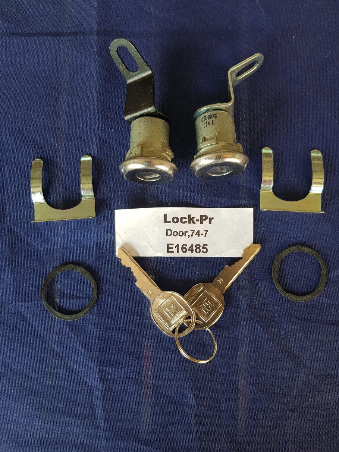 LOCK-DOOR-WITH KEYS-PAIR-74-77 (#E16485) 5A2