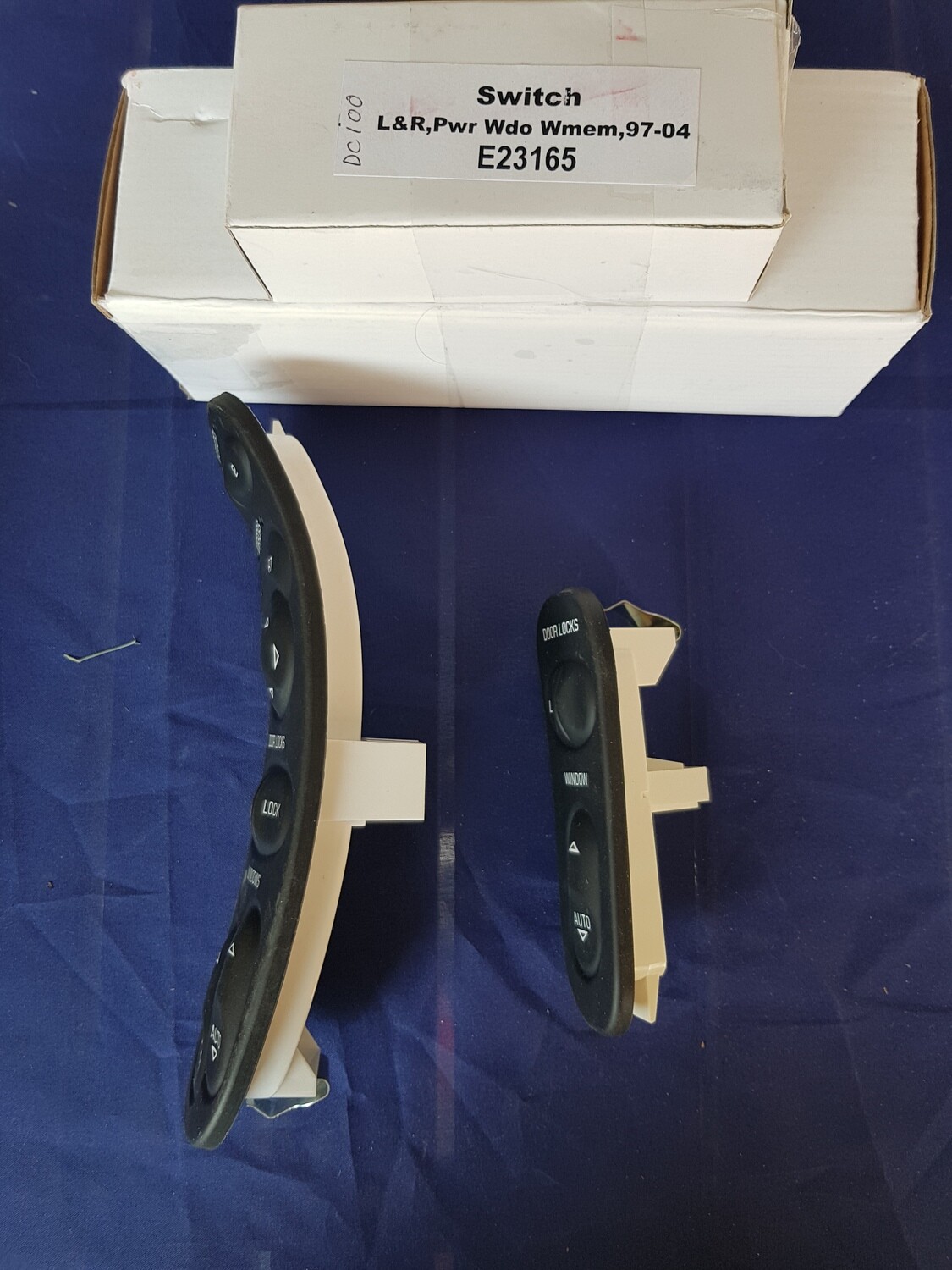 SWITCH-POWER WINDOW-WITH MEMORY OPTION-LEFT & POWER DOOR LOCK AND POWER WINDOW-RIGHT-97-04 (#E23165)