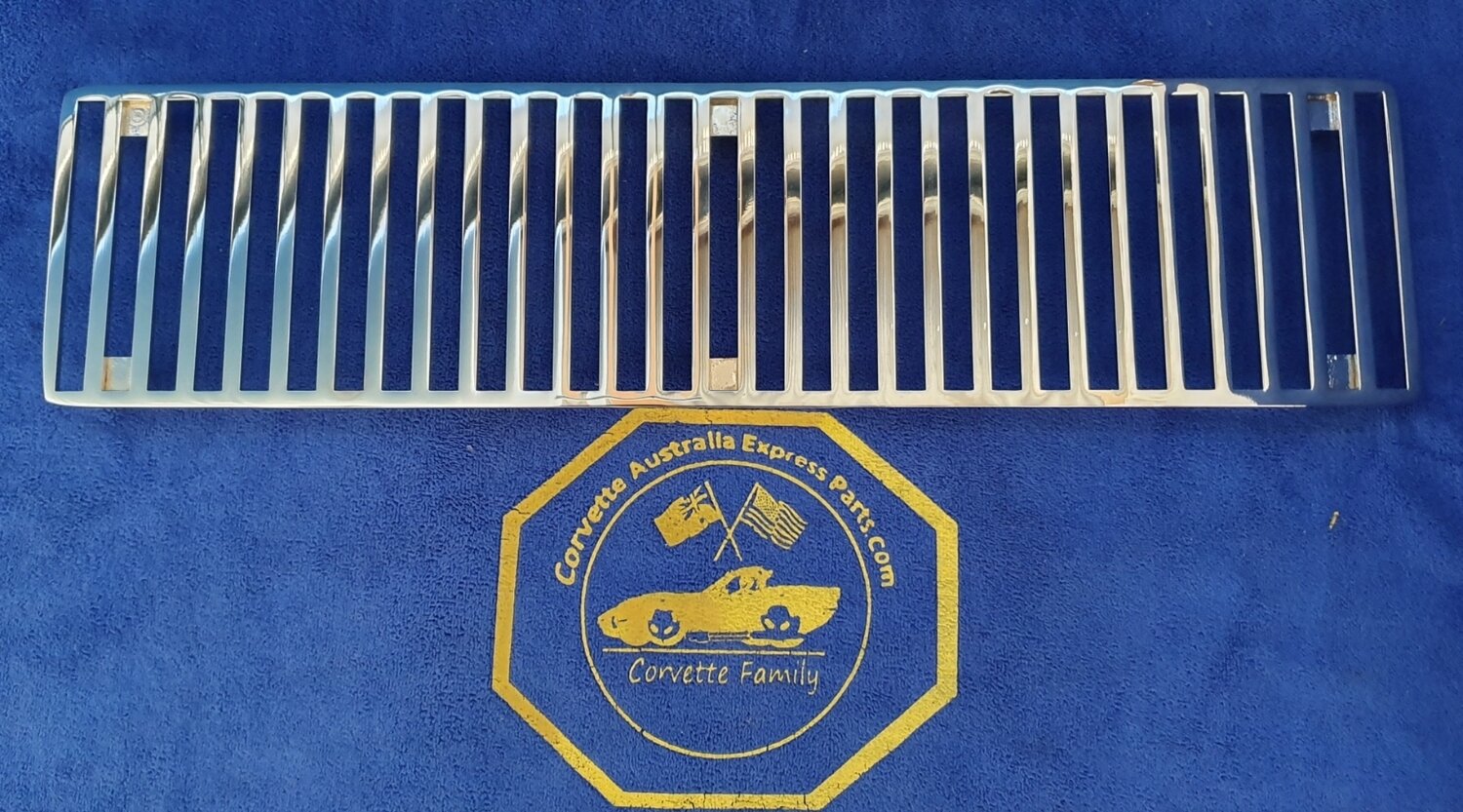 GRILL-HOOD-REAR-CHROME-73-76 (#E12094)