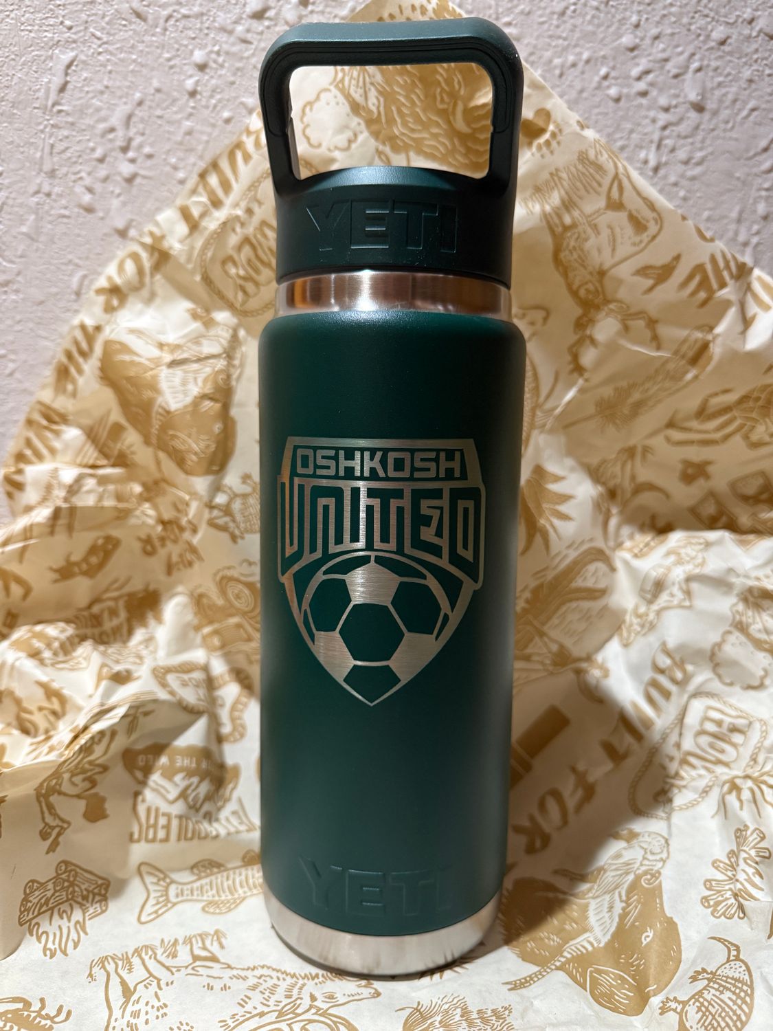 Oshkosh United Customized YETI 26 oz. Rambler Bottle with Color-Matched Straw Cap