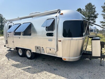 2022 AIRSTREAM GLOBETROTTER 23FBT..*** Coming Soon to Winters ***