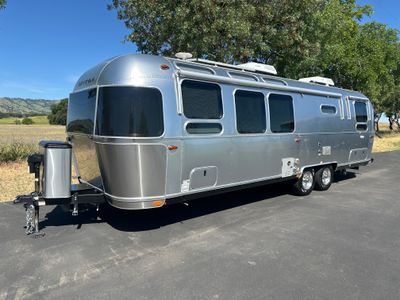 2022 Airstream International 30RB Twin..*** A real beauty***