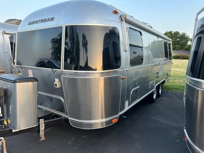 2020 Airstream Globetrotter 25FB Twin** Sale Pending **