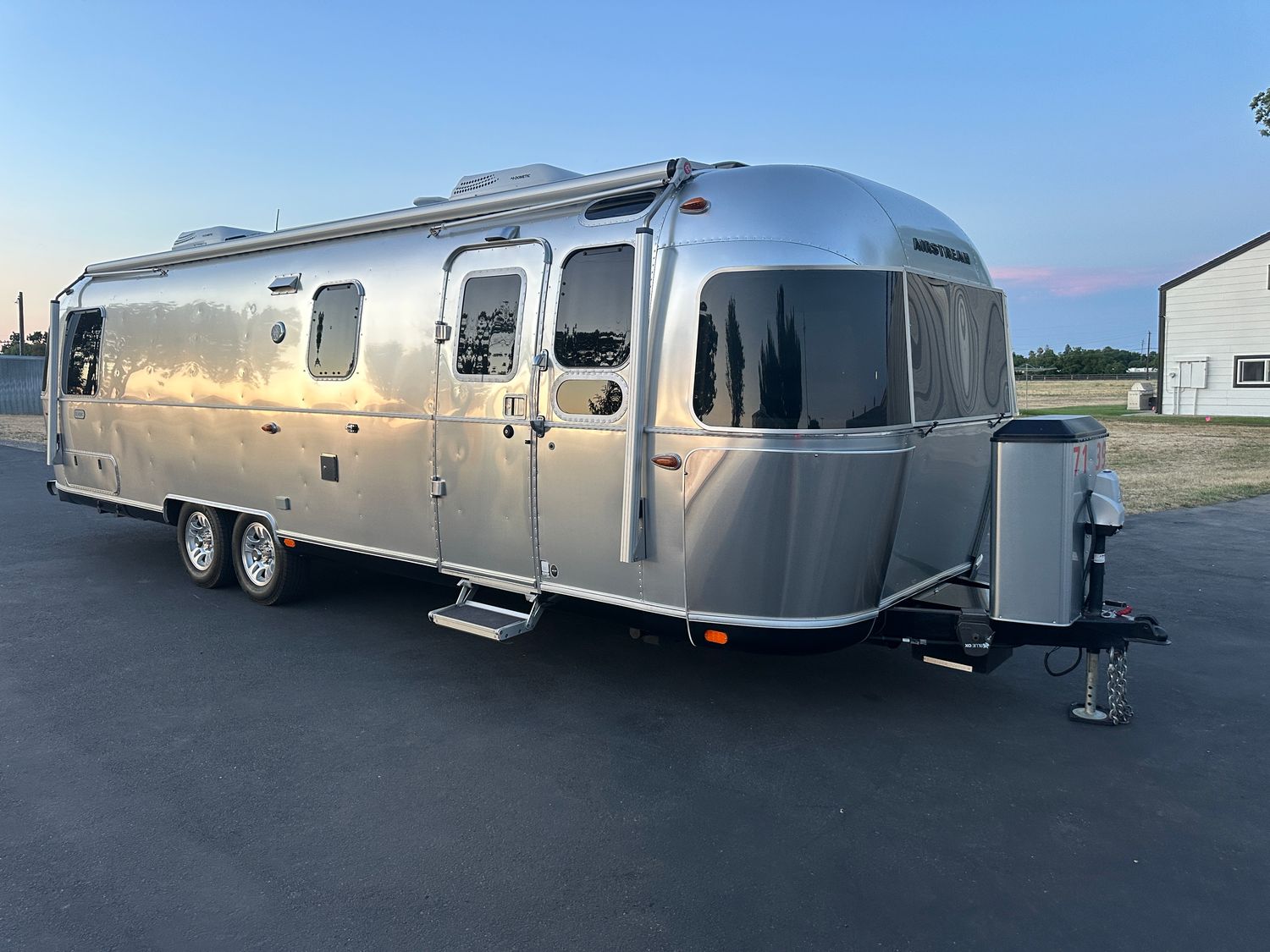 2020 Airstream Classic 30RBT with upgrades