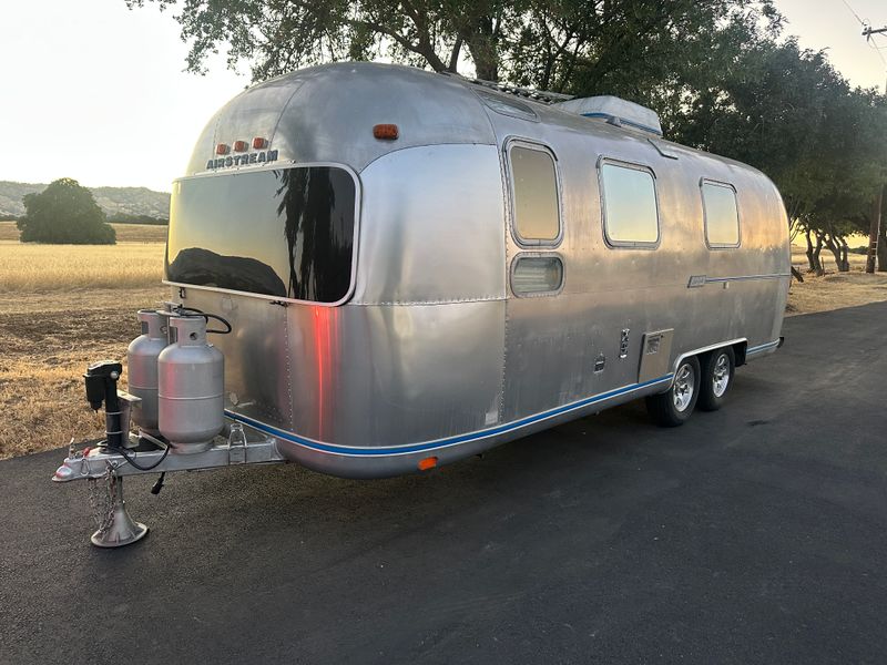 1975 Land Yacht Tradewind 25  Original owner  incredible condition